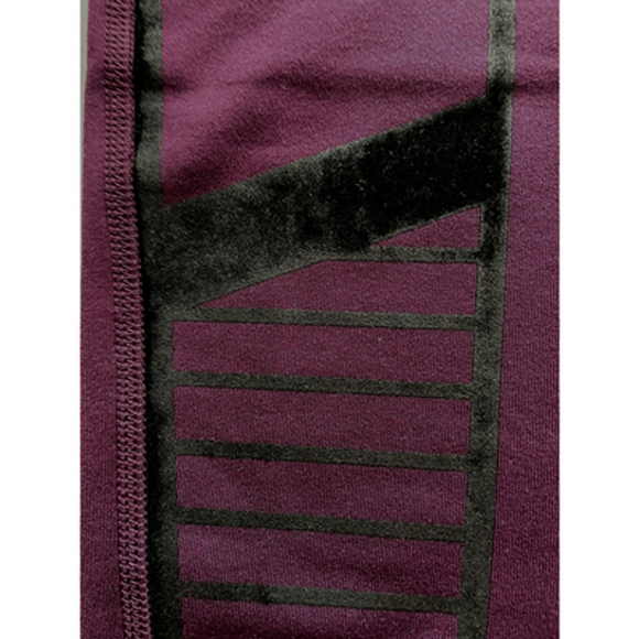 ALO Yoga High Waist Flocked Moto Legging in Black Plum XS - Picture 9 of 10